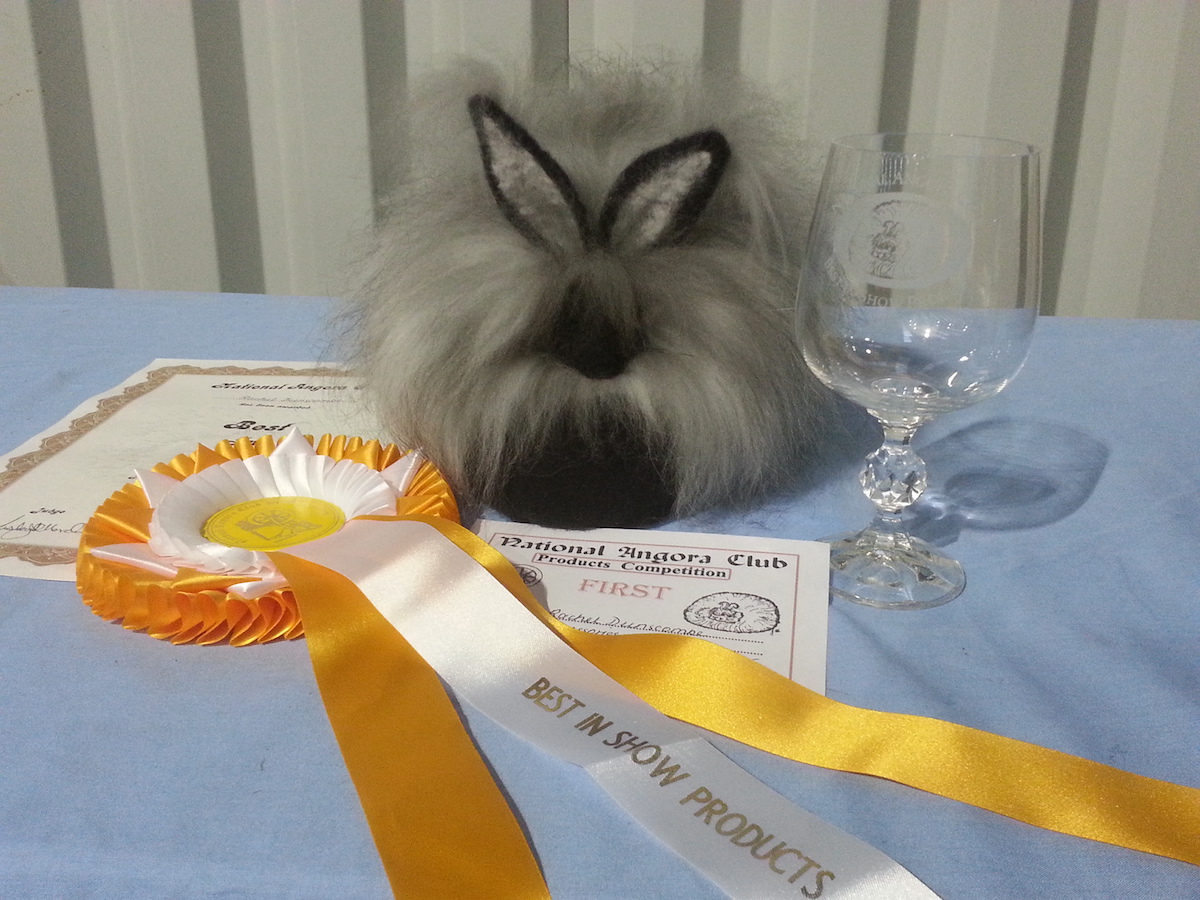 Best angora store rabbit for wool